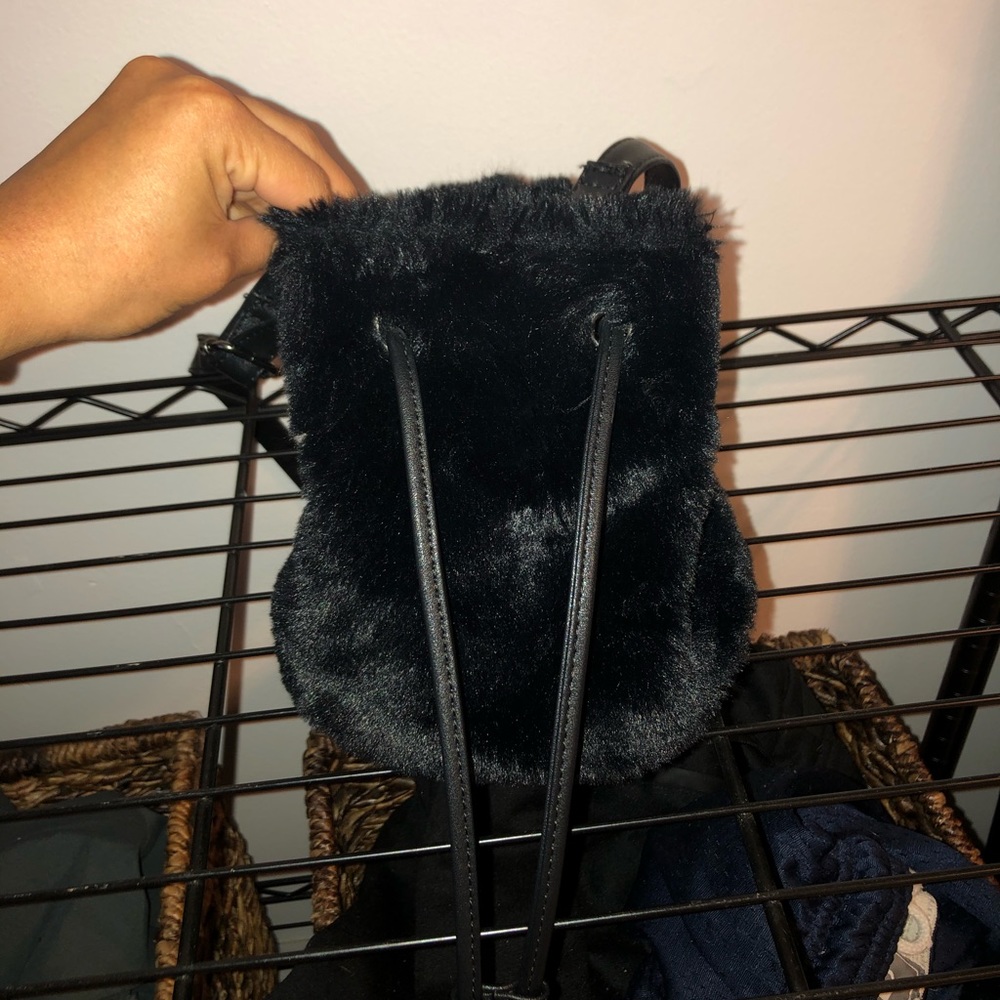 2 for $15 🦋 Fuzzy drawstring bag